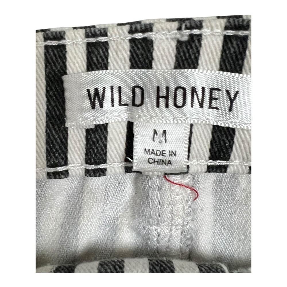Wild Honey Black & White Vertical Stripe Mini Skirt - Picture 2 of 5